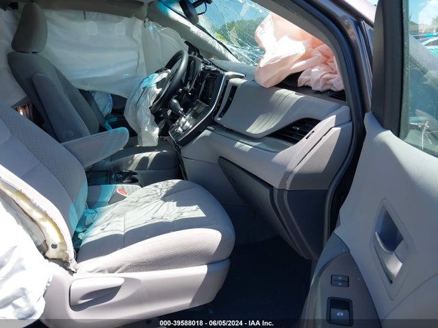 Toyota Sienna Le 8 Passenger 2015 5TDKK3DC9FS554149 Image 5