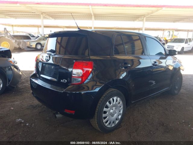 JTKKUPB40E1046444 Scion XD