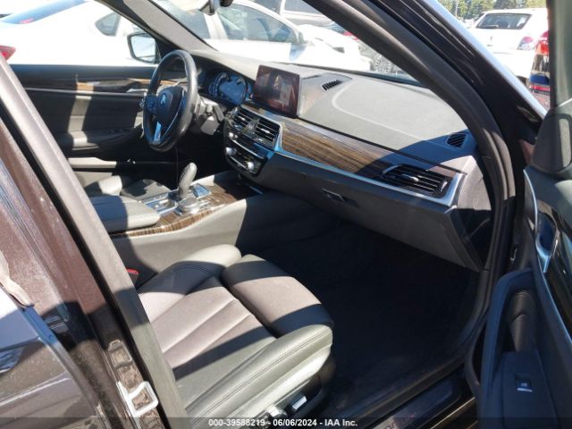 WBAJA7C54KWW05556 BMW 530i Xdrive