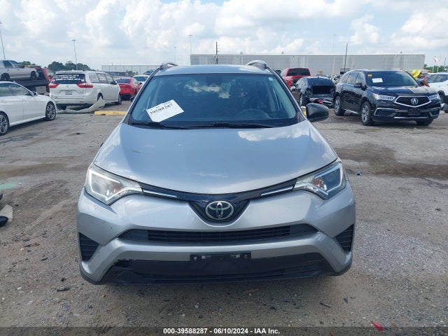 Toyota RAV4 LE 2018 JTMZFREV5JD129893 Image 13