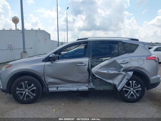 Toyota RAV4 LE 2018 JTMZFREV5JD129893 Image 15