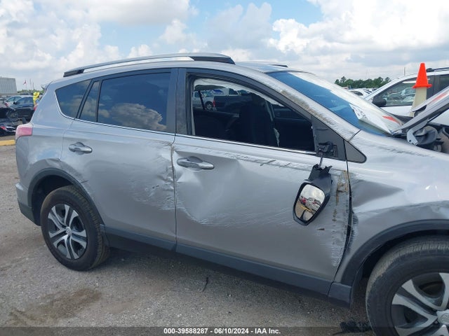 Toyota RAV4 LE 2018 JTMZFREV5JD129893 Image 19