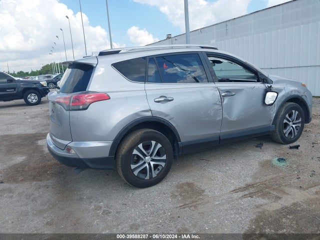 Toyota RAV4 LE 2018 JTMZFREV5JD129893 Image 4