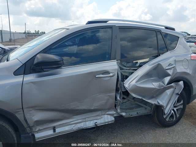 Toyota RAV4 LE 2018 JTMZFREV5JD129893 Image 6