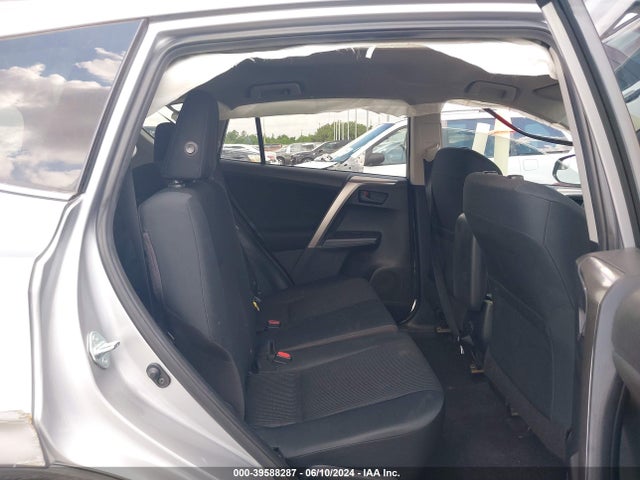 Toyota RAV4 LE 2018 JTMZFREV5JD129893 Image 8