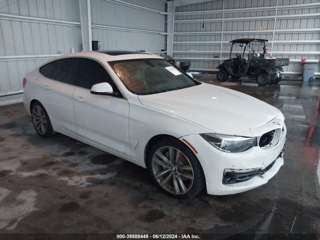 2017 WBA8Y3C54HG450707 main image