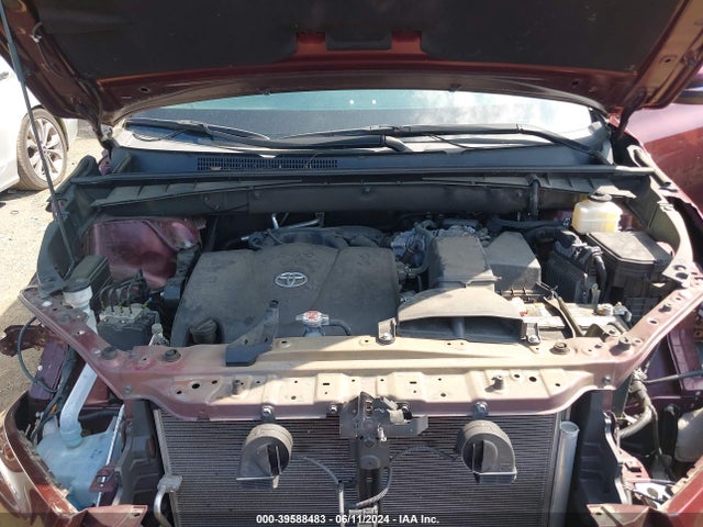 5TDBZRFH0JS898615 Toyota Highlander Le
