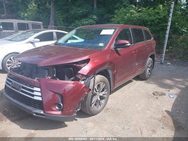 5TDBZRFH0JS898615 Toyota Highlander Le