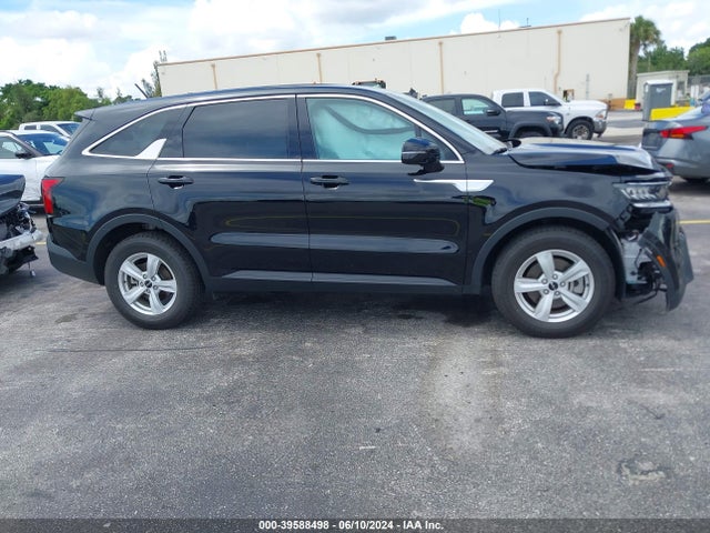 KIA SORENTO LX 2023 5XYRG4LC2PG176472 Image 13