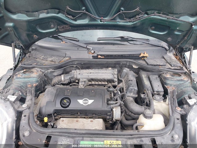 2010 MINI COOPER WMWMF3C58ATZ25079 Photo 9