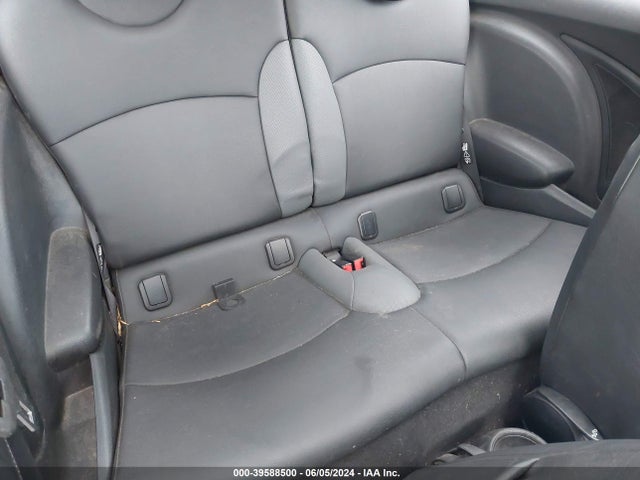 2010 MINI COOPER WMWMF3C58ATZ25079 Photo 7