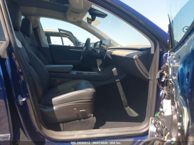2022 TESLA MODEL Y 7SAYGAEE0NF519845 Photo 4