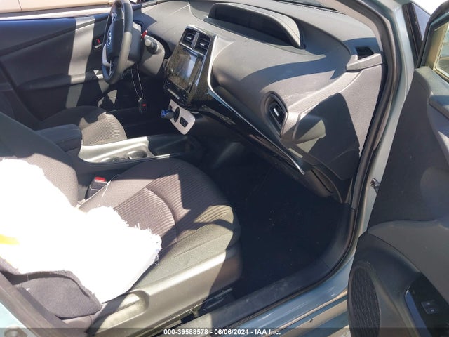 Toyota Prius Two 2017 JTDKBRFU1H3563313 Image 5