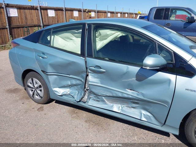 Toyota Prius Two 2017 JTDKBRFU1H3563313 Image 6
