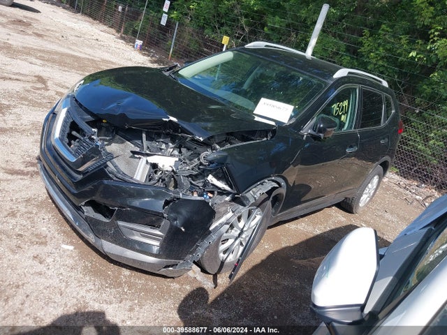 Nissan ROGUE SV 2017 5N1AT2MV4HC828118 Image 2