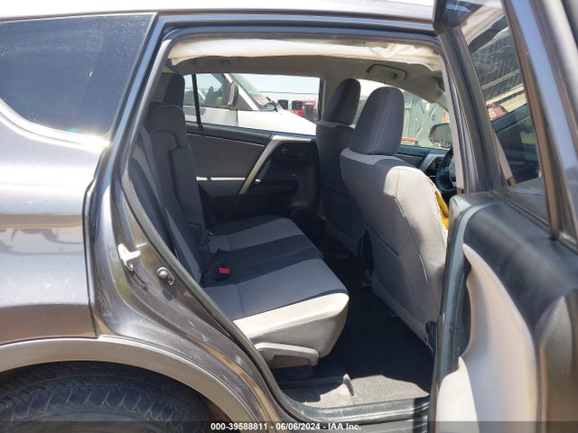 Toyota RAV4 LE 2015 JTMZFREV3FJ053924 Image 8