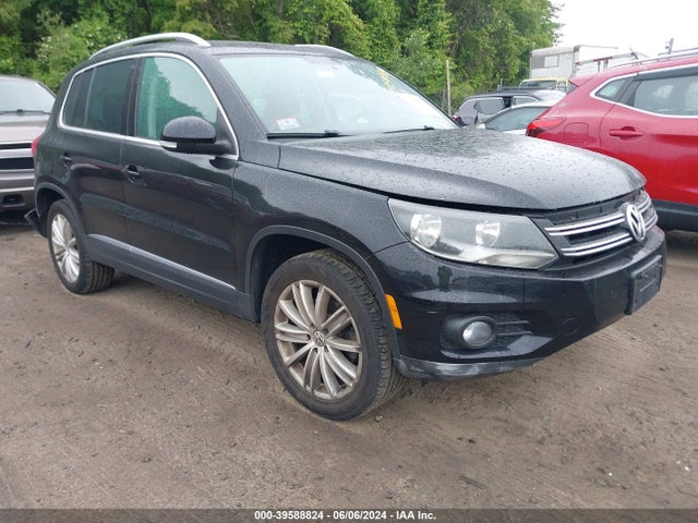 2015 WVGAV7AX0FW588896 main image