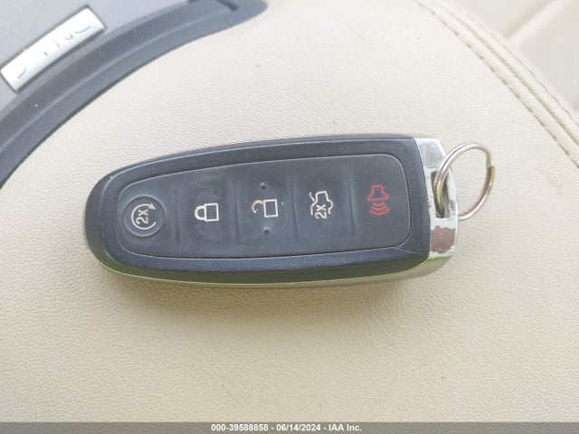Ford TAURUS SEL 2018 1FAHP2E82JG142101 Image 11