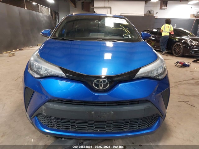 Toyota C-HR XLE 2020 NMTKHMBX7LR115441 Image 12