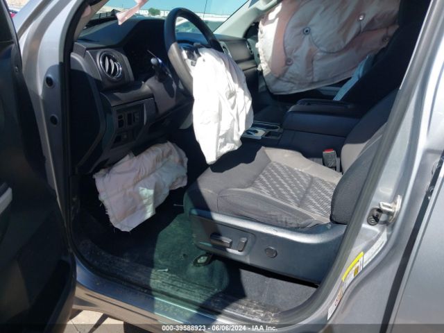 5TFRM5F17JX132481 Toyota Tundra Sr5 4.6l V8
