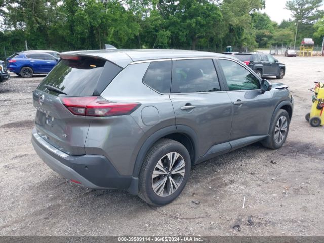 5N1BT3BA8NC691061 Nissan Rogue Sv Fwd