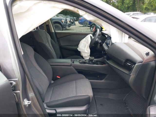 5N1BT3BA8NC691061 Nissan Rogue Sv Fwd