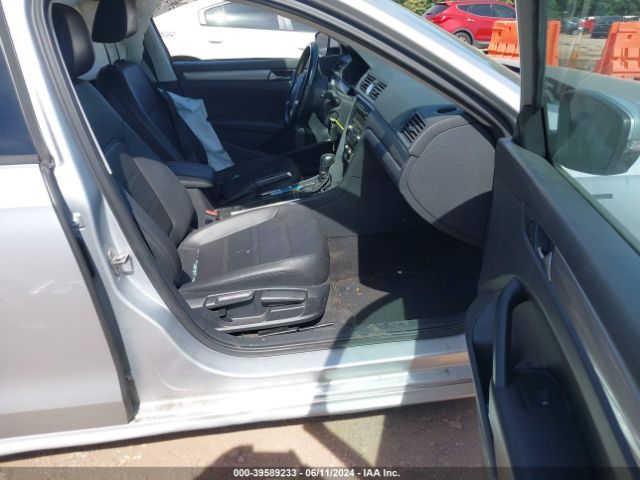 1VWAT7A30FC034537 Volkswagen Passat 1.8t Wolfsburg Edition