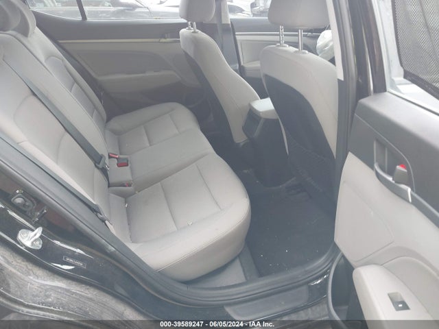 Hyundai Elantra Value Edition 2018 5NPD84LF2JH402169 Image 8