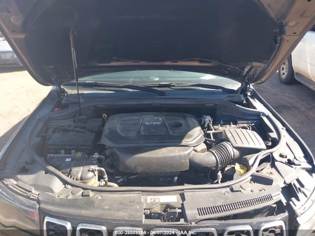 1C4RJEBG2JC155709 Jeep Grand Cherokee Limited 4x2
