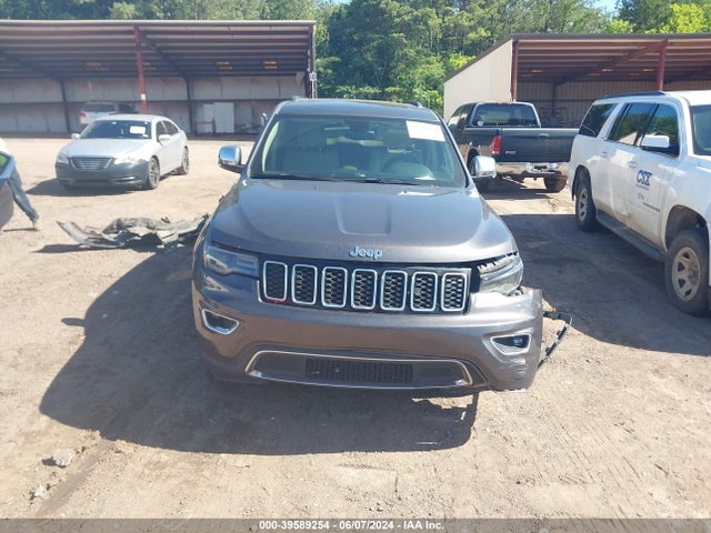 1C4RJEBG2JC155709 Jeep Grand Cherokee Limited 4x2