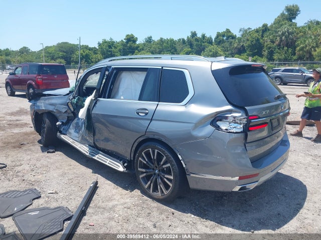 2024 BMW X7 5UX23EM02R9U40266 Photo 2