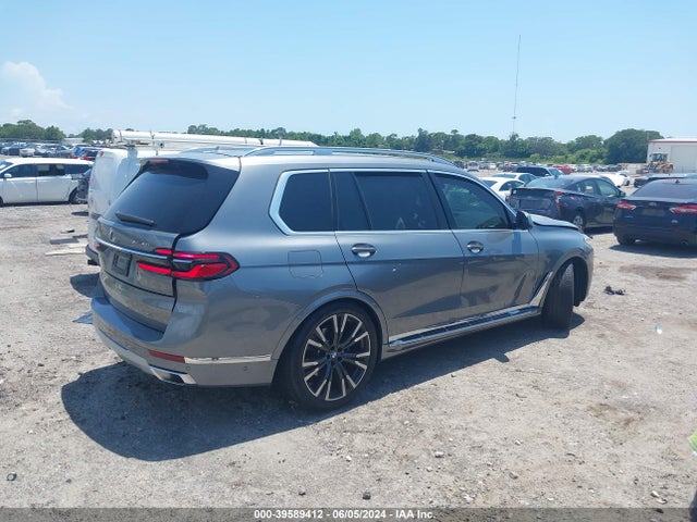 2024 BMW X7 5UX23EM02R9U40266 Photo 3