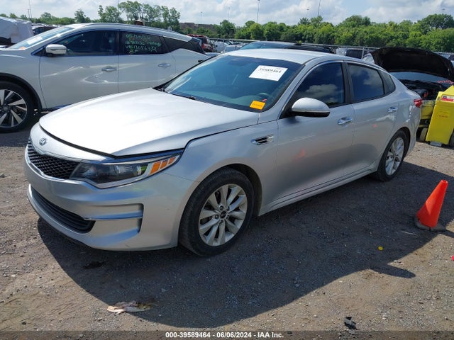 KIA Optima Lx 2016 5XXGT4L32GG017281 Image 2