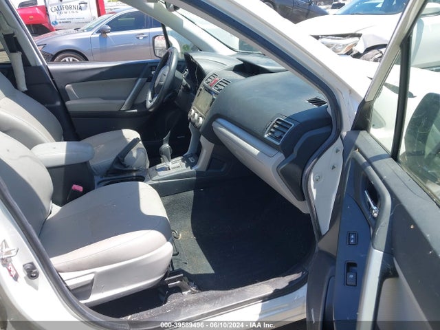 Subaru Forester 2.5i Limited 2016 JF2SJAKC0GH522904 Image 5