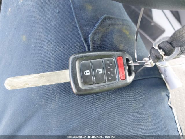 5J6RM4H52EL070134 Honda CR-V EX