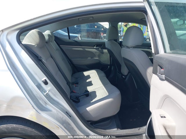 Hyundai ELANTRA SE 2017 5NPD74LF2HH100152 Image 8