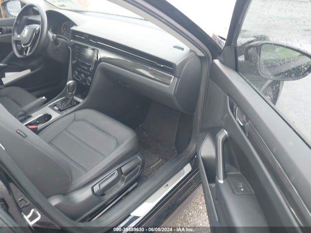 1VWMA7A33LC019514 Volkswagen Passat 2.0t R-line
