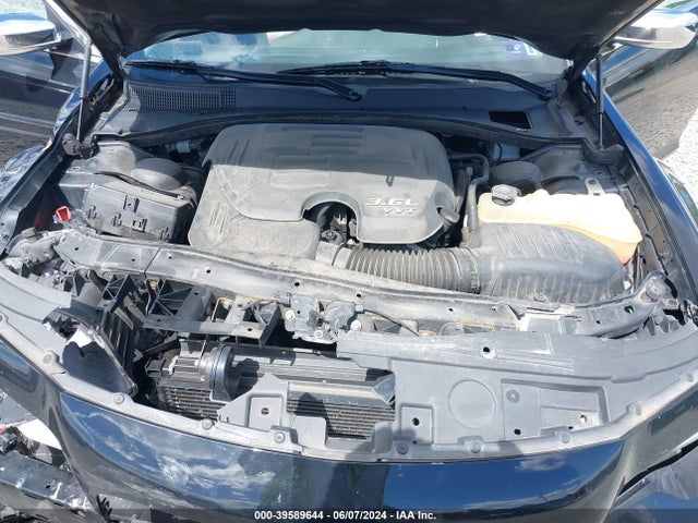 2C3CCAKG7GH261785 Chrysler 300c Awd