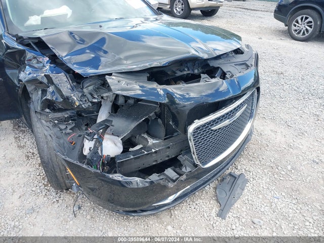 2C3CCAKG7GH261785 Chrysler 300c Awd