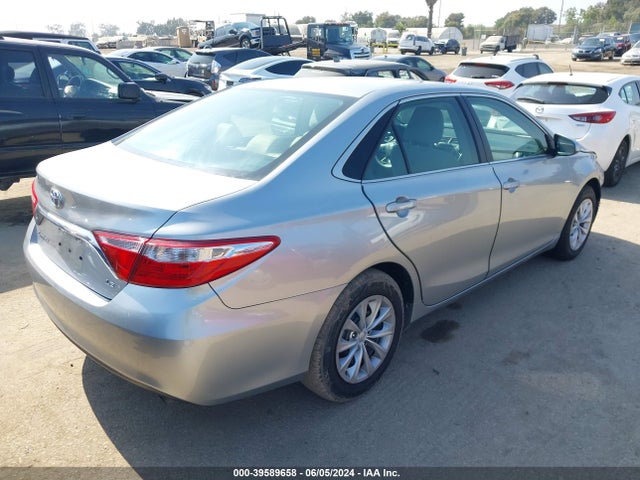 Toyota CAMRY LE 2015 4T4BF1FK2FR459992 Image 4