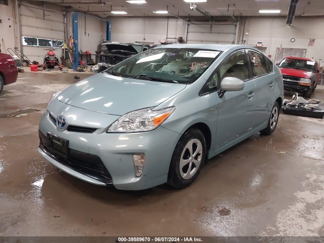 Toyota Prius Two 2015 JTDKN3DU7F1967586 Image 2