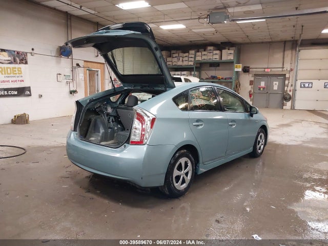 Toyota Prius Two 2015 JTDKN3DU7F1967586 Image 4