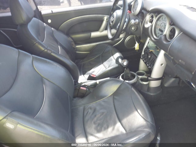 2003 MINI COOPER S WMWRE33453TD69593 Photo 4