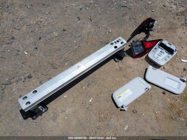 JTDKAMFU2N3162001 Toyota Prius L