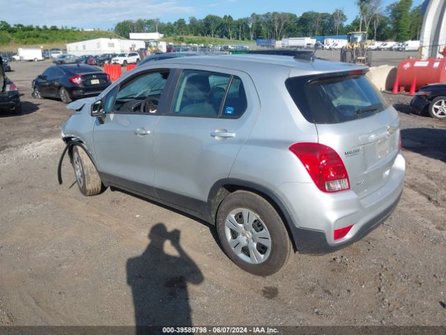 KL7CJKSB0JB607457 Chevrolet TRAX LS
