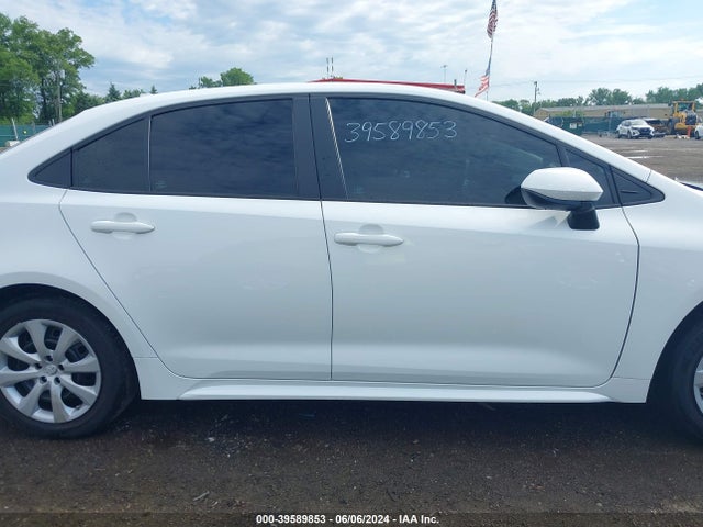 Toyota COROLLA LE 2022 5YFEPMAE0NP327241 Image 14