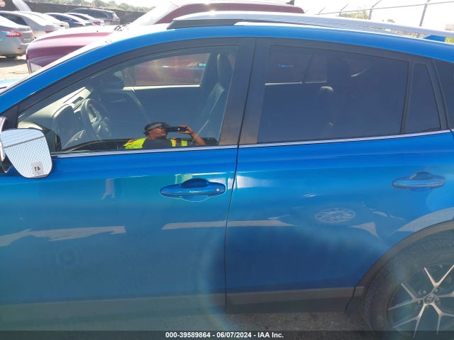 Toyota RAV4 SE 2016 JTMNFREVXGJ066136 Image 14