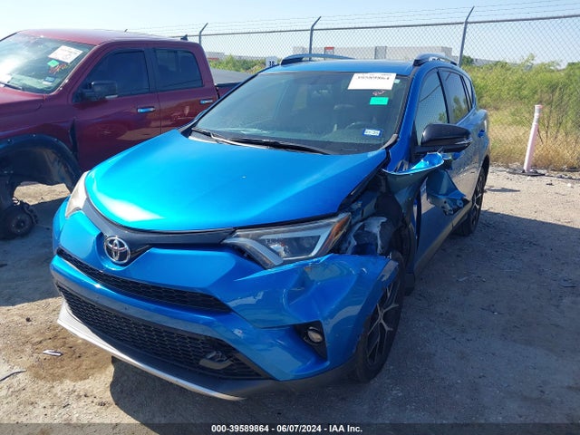 Toyota RAV4 SE 2016 JTMNFREVXGJ066136 Image 2