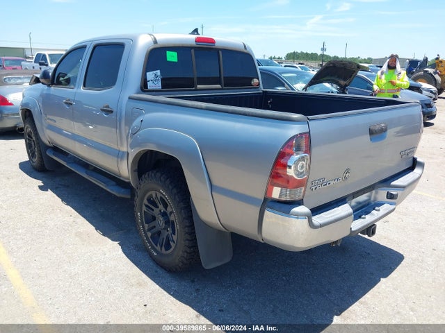 Toyota Tacoma Prerunner V6 2015 5TFJU4GN6FX074637 Image 3