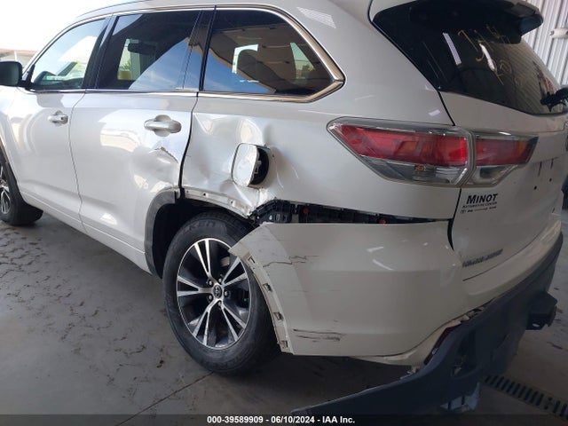 Toyota Highlander Xle V6 2016 5TDJKRFH9GS303950 Image 17